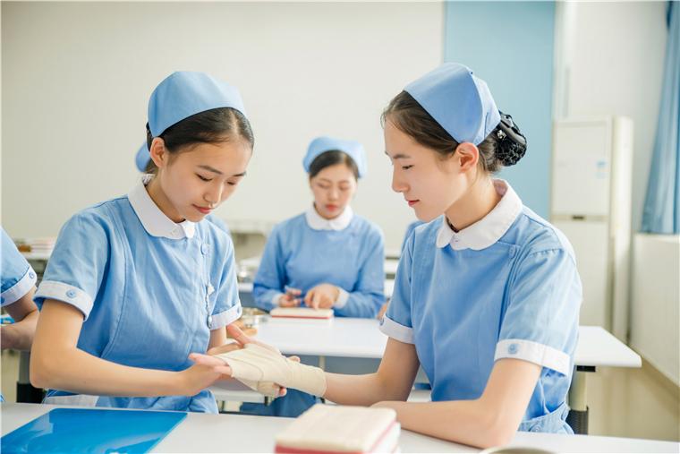 吉安科技学校举办校企合作签约仪式，深化产教融合
