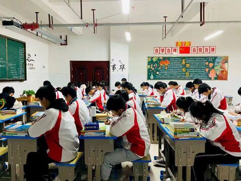 峡江县职业中等专业学校：深化产教融合，助力地方经济发展