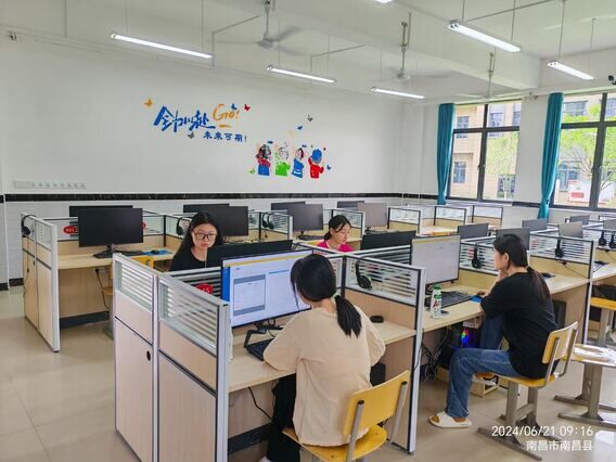 新闻上饶市广丰区职业高级中学新学年新气象