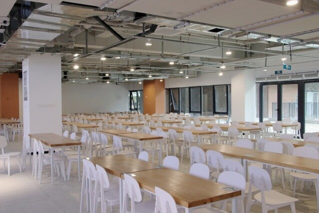 江西凤凰高级技工学校举办2025届毕业生校园招聘会